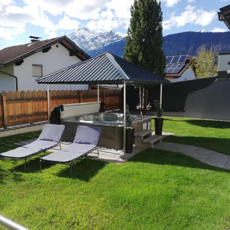 Ferienwohnung Am Waldweg Kolsass Bagian luar foto